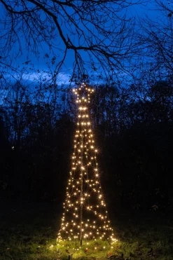 Anna's Collection vlaggenmast kerstboom met paal met 236 lampjes classic warm H 2 m