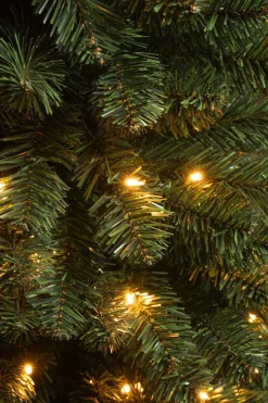 Black Box kunstkerstboom Charlton met 160 lampjes warm wit D 56 H 215 cm