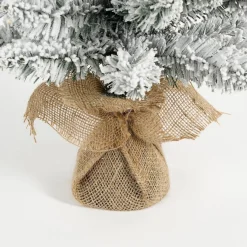 Black Box kunstkerstboom Gerlos besneeuwd op jute voet met 60 lampjes warm wit D 51 H 120 cm