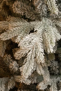 Black Box kunstkerstboom Grand Fir besneeuwd D 112 H 155 cm