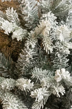 Black Box kunstkerstboom Grand Fir besneeuwd D 132 H 185 cm