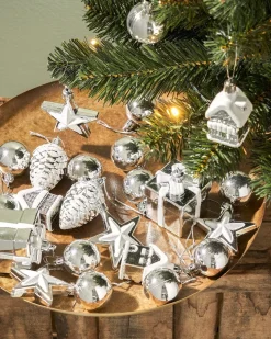 Black Box kunstkerstboom Joy versiering zilver met 30 lampjes warm wit D 50 H 90 cm