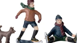 Intratuin Holland kerstdorpminiatuur schaatsen met hond 11,5 x 5 x 14,5 cm 3-delige set
