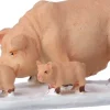 Intratuin kerstdorpminiatuur varken met biggen 6,6 x 3,1 x 2,8 cm