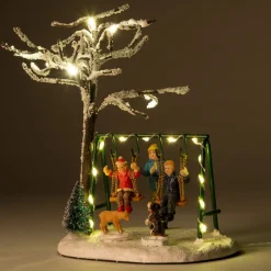 Intratuin kerstdorpminiatuur kinderen op schommel 13 x 10 x 14 cm