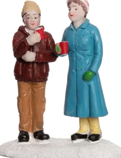 Intratuin kerstdorpminiatuur man en vrouw met bekers 6 x 3 x 7 cm