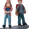 Intratuin kerstdorpminiatuur wachten op schoolbus 5,3 x 2,2 x 5,3 cm