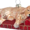 Intratuin kerst ornament hond op bank bruin 6,2 x 4 x 9,8 cm