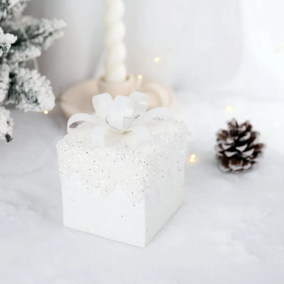 Intratuin kerst ornament Lahja cadeau wit sneeuw 8 x 8 x 12 cm