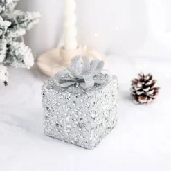 Intratuin kerst ornament Lahja cadeau zilver bepareld 6 x 6 x 8,5 cm