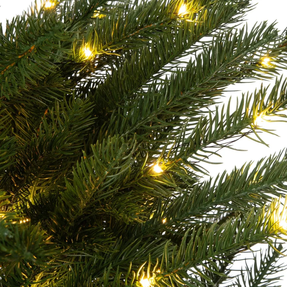 Intratuin kunstkerstboom Karl in pot 270 lampjes warm wit D 104 H 150 cm