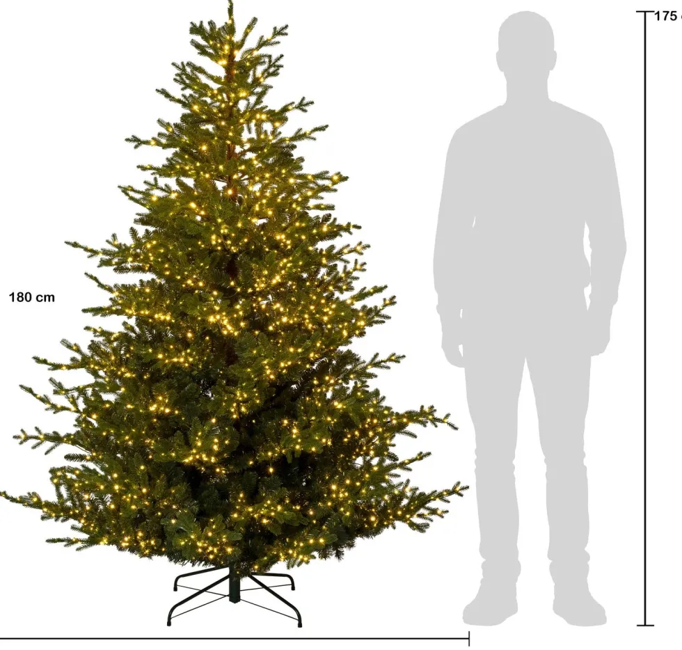 Intratuin kunstkerstboom Svea met 2100 lampjes warm wit D 135 H 180 cm