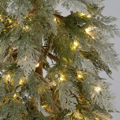Intratuin kunstkerstboom Utah besneeuwd op voet met 350 lampjes warm wit D 78 H 210 cm