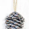 Kersthanger dennenappel Maritima wit 15 x 8 cm