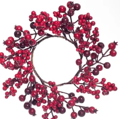 Krans met bessen en rozenbottels D 12/25 cm