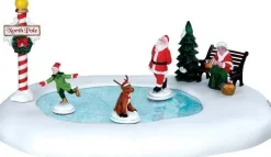 Lemax kerstdorpminiatuur northpole ice follies (ijspret) H 13,5 cm