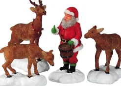 Lemax kerstdorpminiatuur santa feeds reindeer (Kerstman voert rendieren) H 7 cm