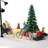 Lemax Vail Village kerstdorpminiatuur snowbiking with dad (sneeuwfietsen) 22,8 x 18,7 x 16,8 cm