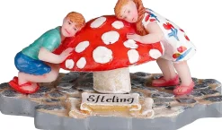 Luville Efteling kerstdorpminiatuur kinderen bij paddenstoel 7,5 x 5 x 3,5 cm