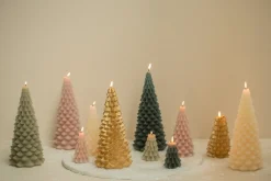 Rustik Lys stompkaars Kerstboom crème 13 uur D 6,3 H 12 cm