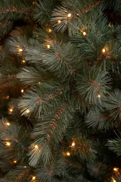 Triumph Tree kunstkerstboom Wyoming blauw met 184 lampjes warm wit D 117 H 155 cm