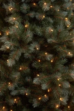 Triumph Tree kunstkerstboom Wyoming blauw met 384 lampjes warm wit D 145 H 215 cm